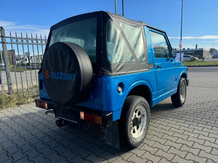 Suzuki SJ Samurai