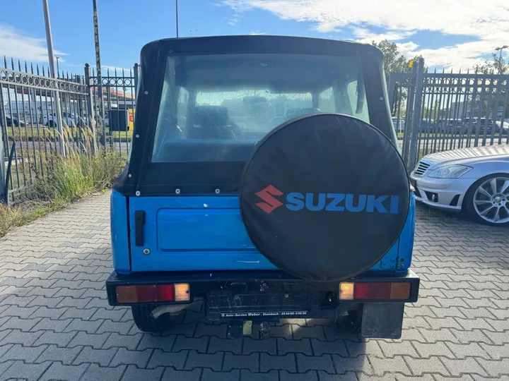 Suzuki SJ Samurai