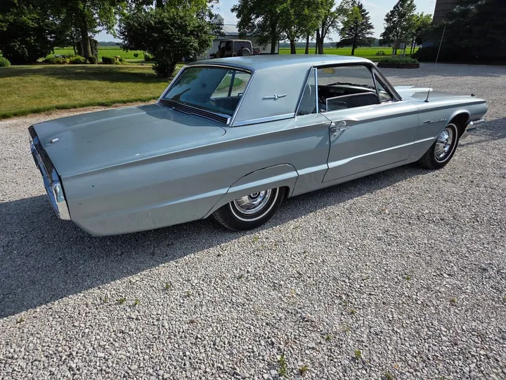 Ford Thunderbird