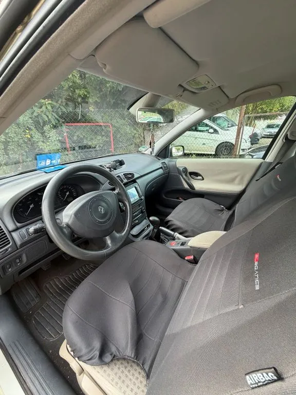 Renault Laguna