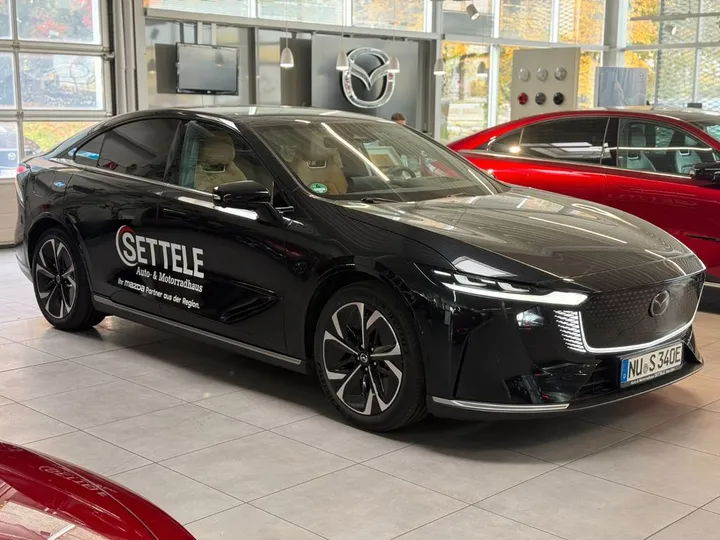 Mazda 6e