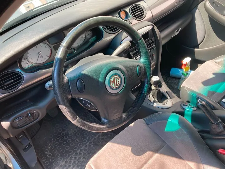 MG ZT