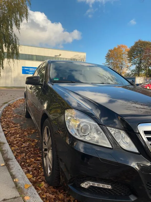Mercedes-Benz E 200