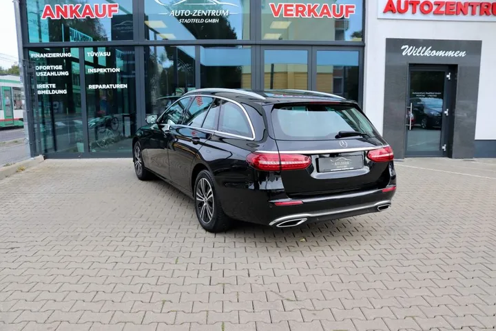 Mercedes-Benz E 200