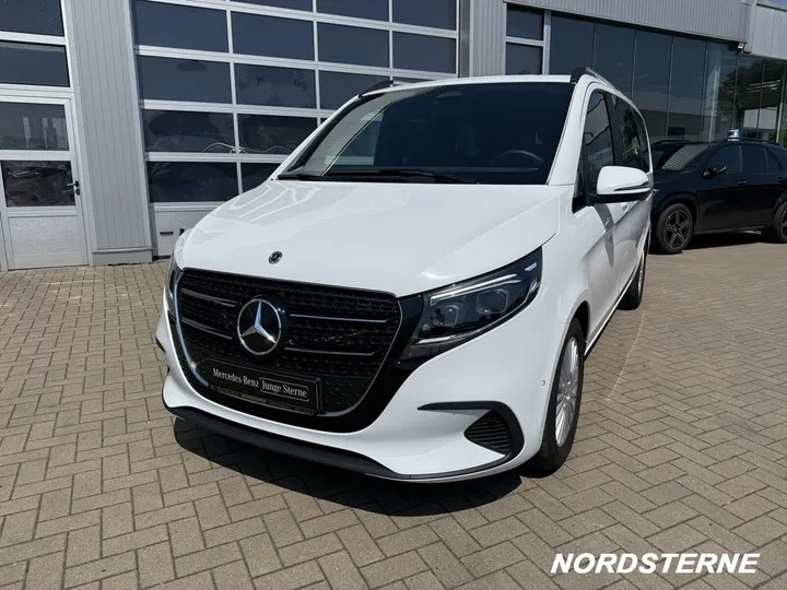 Mercedes-Benz V 220