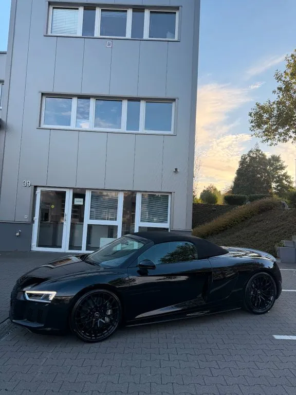 Audi R8