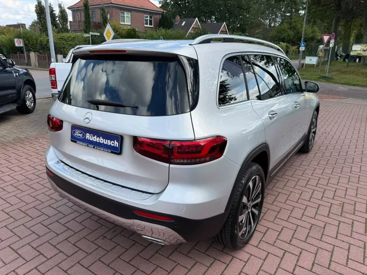 Mercedes-Benz GLB 200