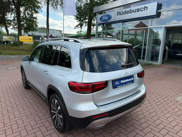 Mercedes-Benz GLB 200
