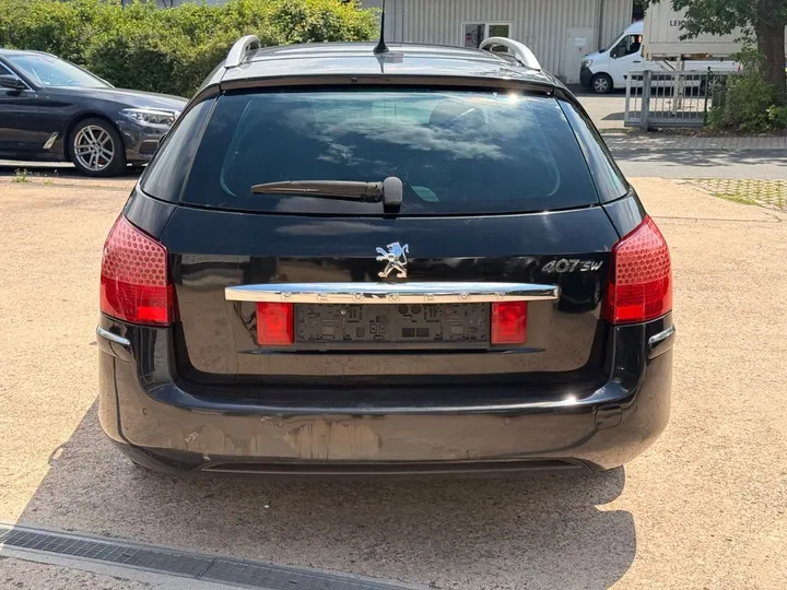 Peugeot 407