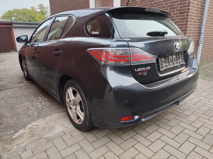 Lexus CT 200h