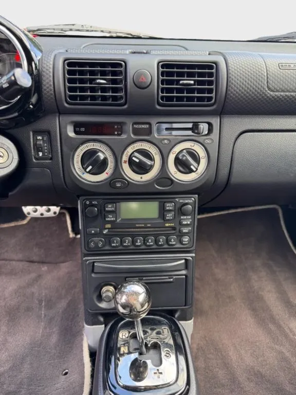Toyota MR 2