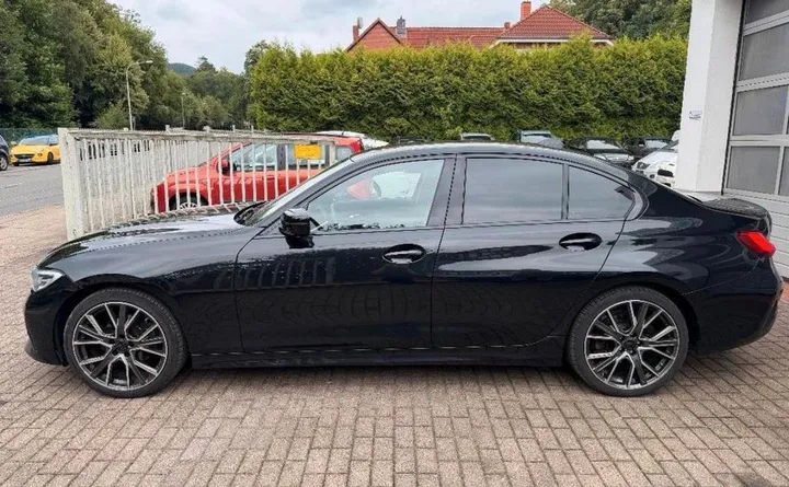 BMW 320