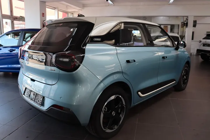Dongfeng Box