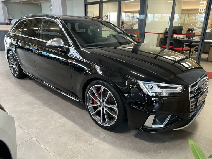 Audi S4