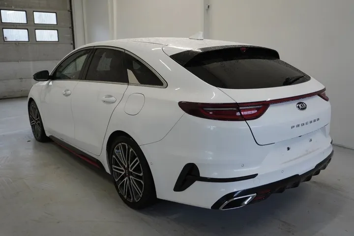 Kia pro cee'd / ProCeed