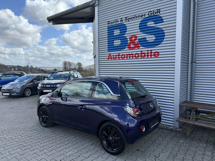 Opel Adam