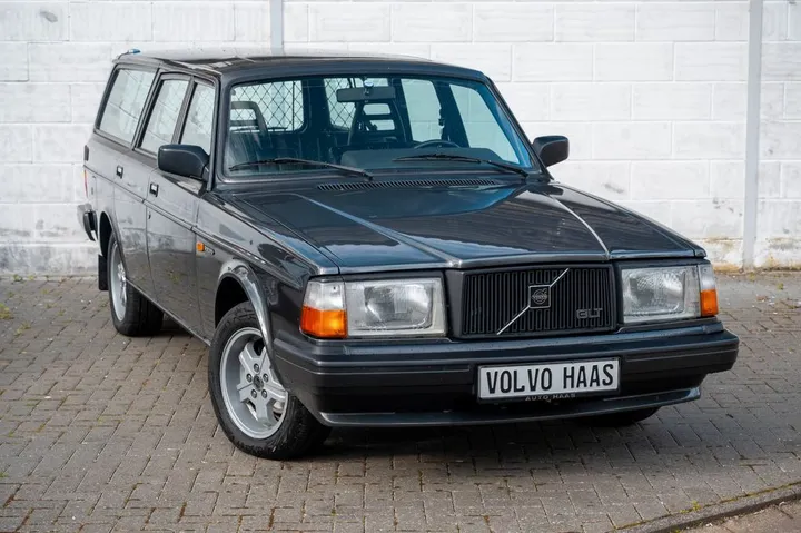 Volvo 245