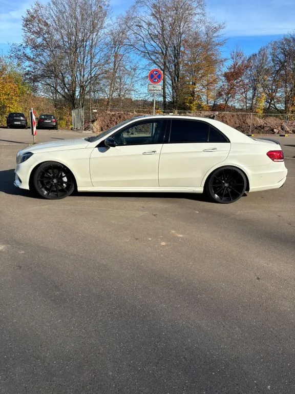 Mercedes-Benz E 500