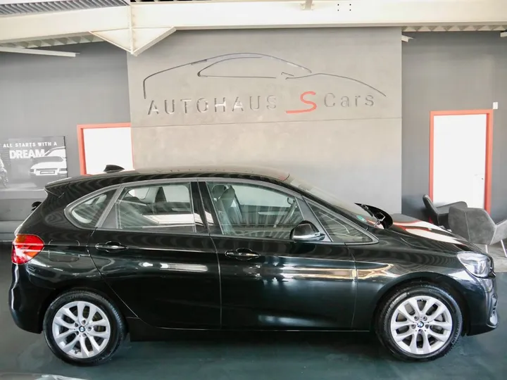BMW 225