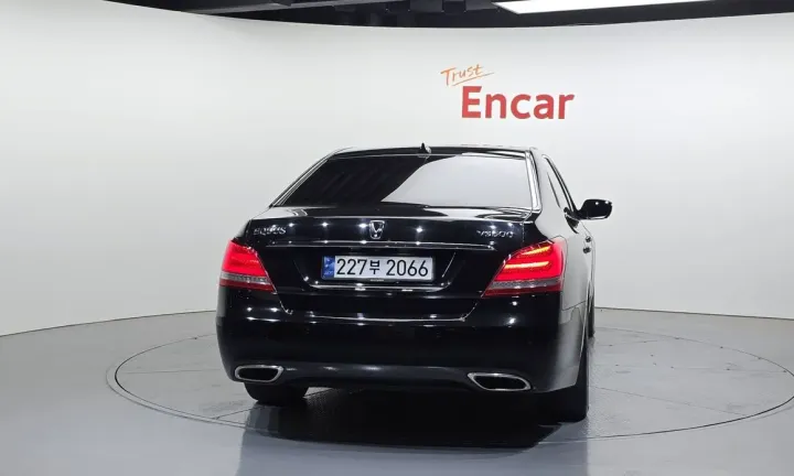 Hyundai Equus