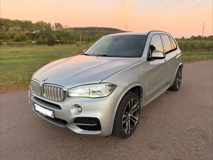 BMW X5 M50
