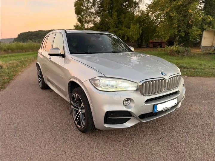 BMW X5 M50