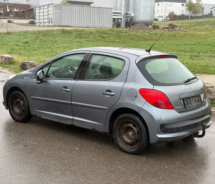 Peugeot 207
