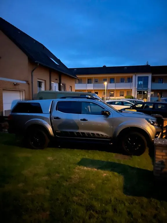 Nissan NP 300