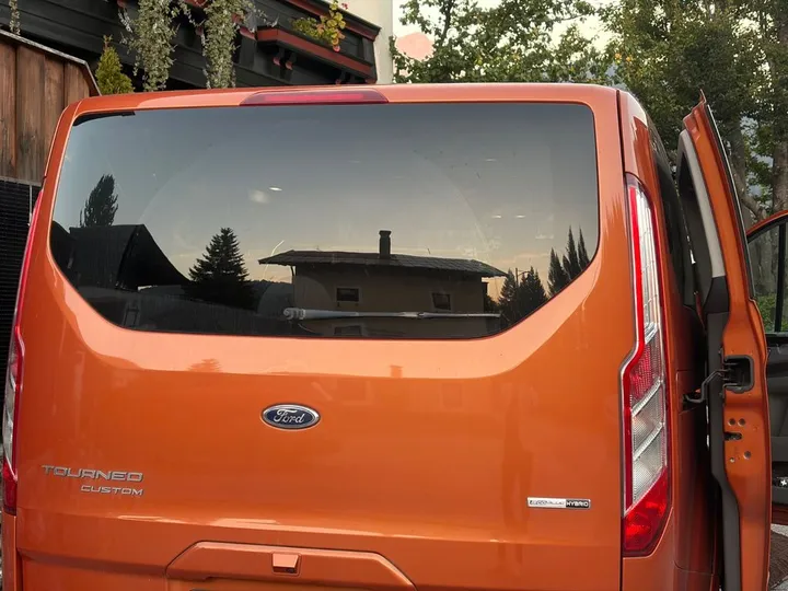 Ford Tourneo Custom