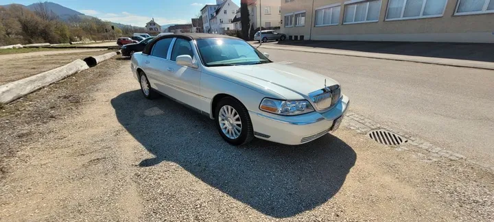 Lincoln Town Car