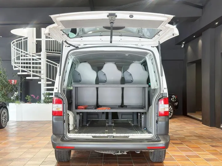 Volkswagen T5 Kombi