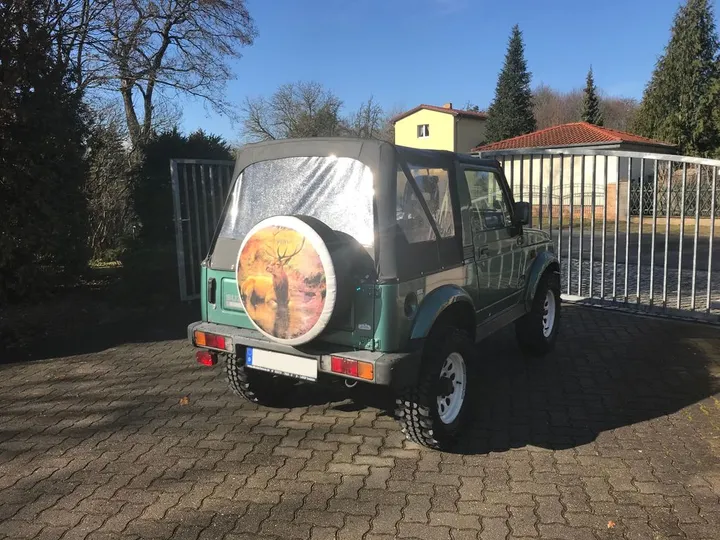 Suzuki SJ Samurai