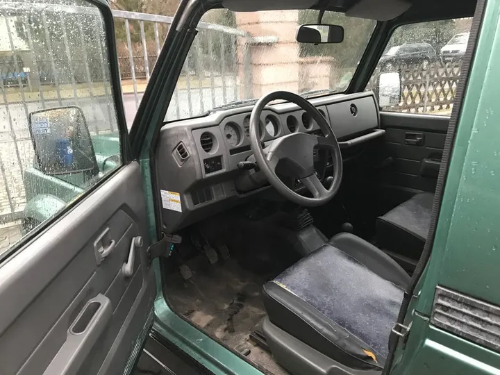 Suzuki SJ Samurai