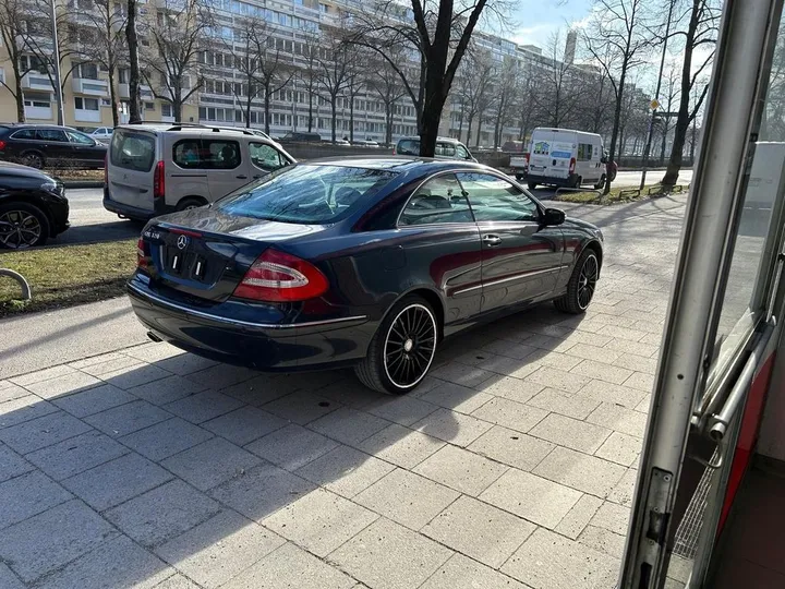 Mercedes-Benz CLK 320