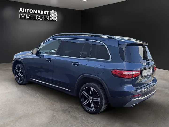 Mercedes-Benz GLB 200