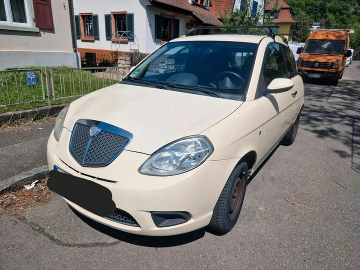Lancia Ypsilon