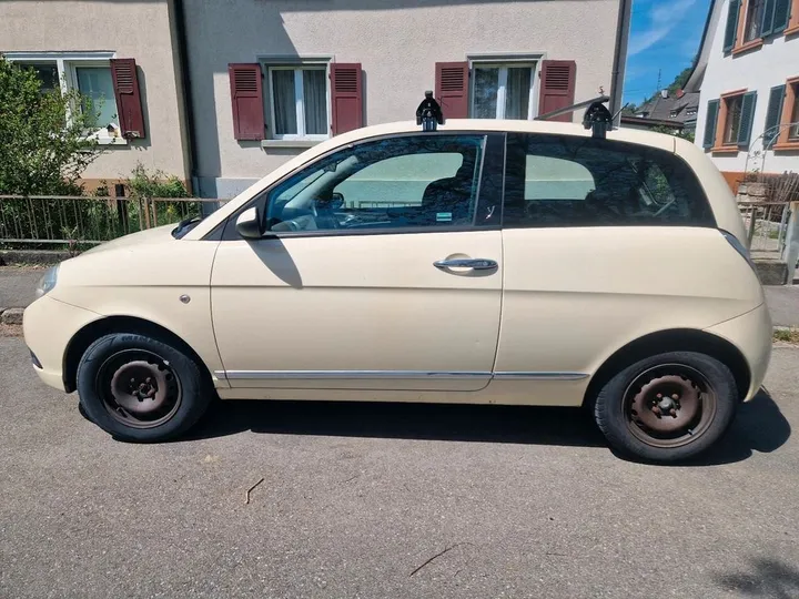 Lancia Ypsilon