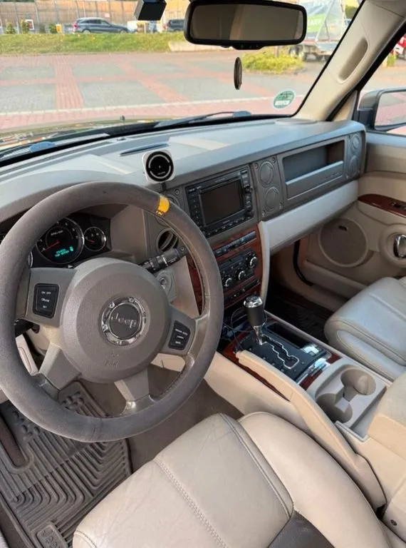 Jeep Commander