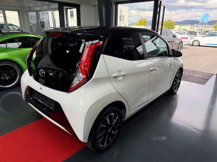 Toyota Aygo (X)
