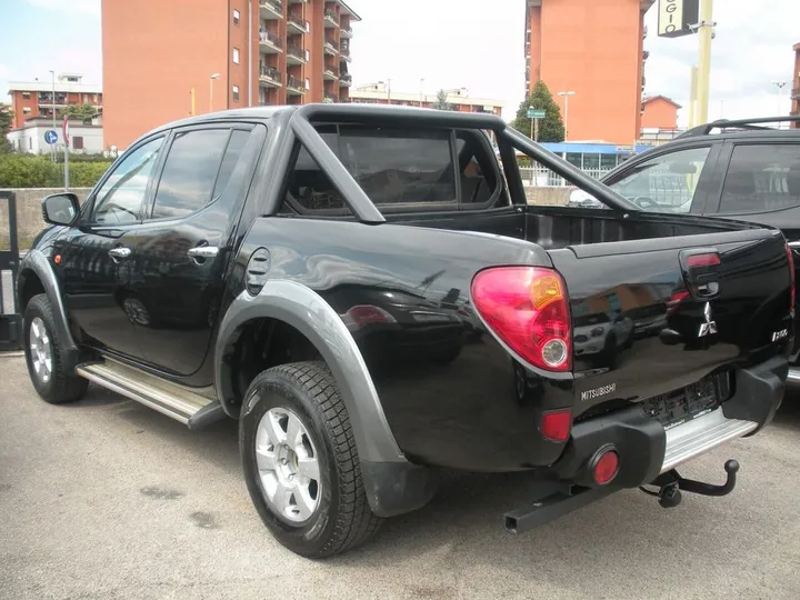 Mitsubishi L200