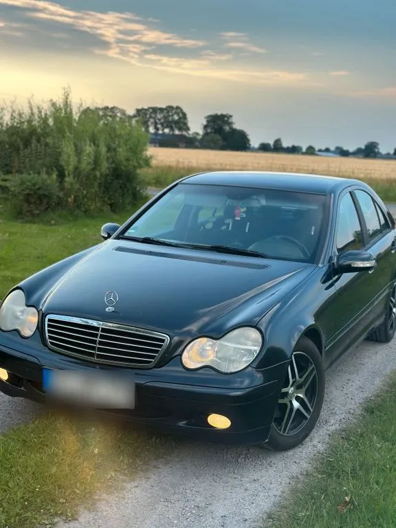 Mercedes-Benz C 220