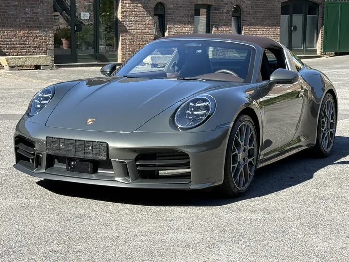 Porsche 992