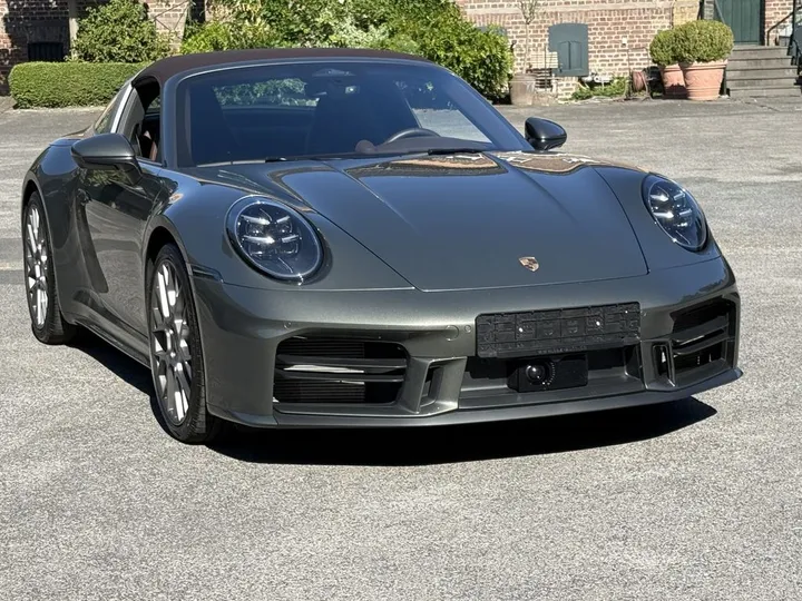 Porsche 992