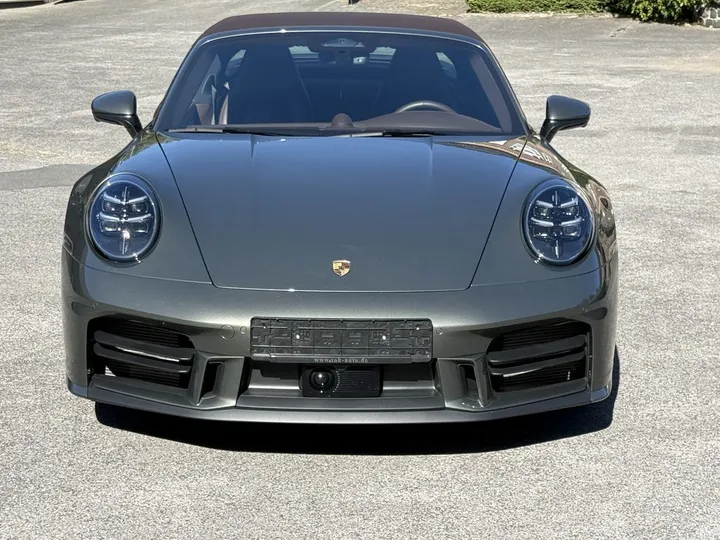Porsche 992