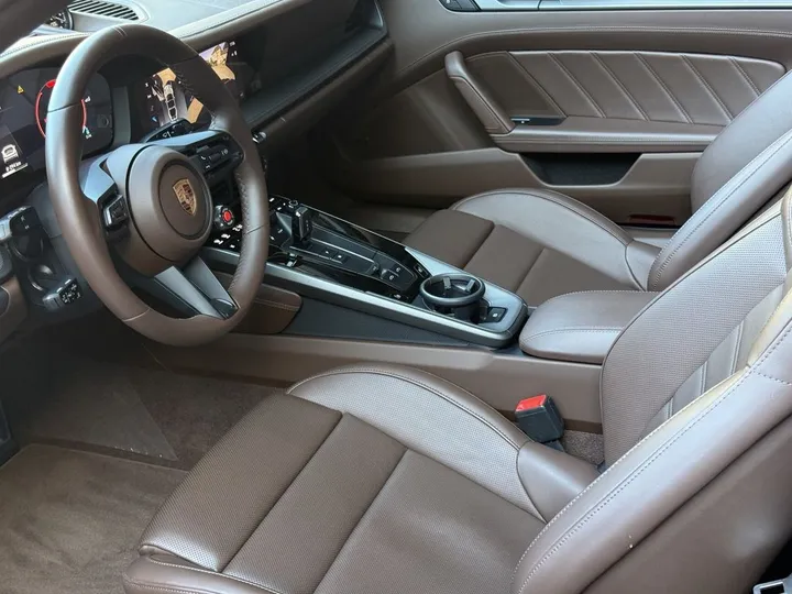 Porsche 992