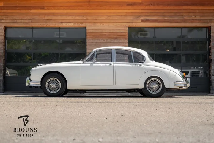 Jaguar MK II