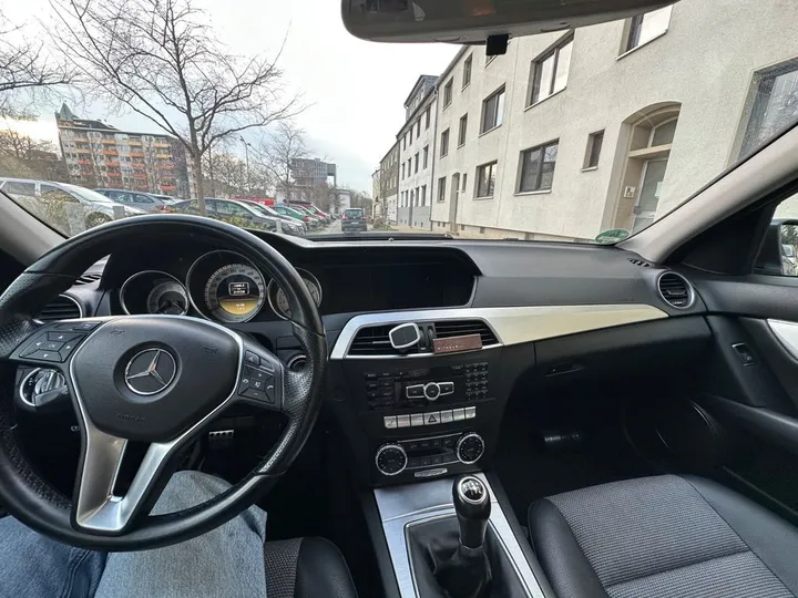 Mercedes-Benz C 180