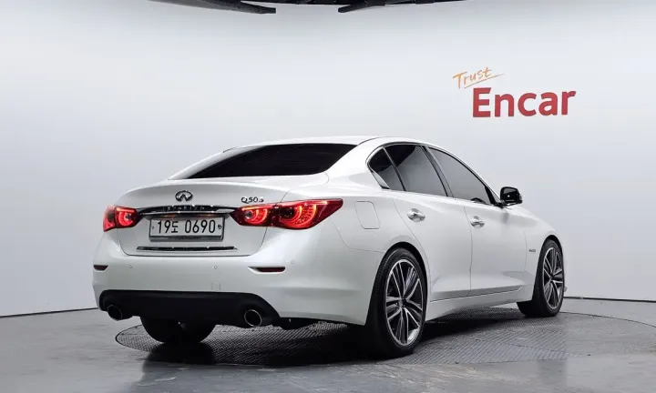 Infiniti Q50