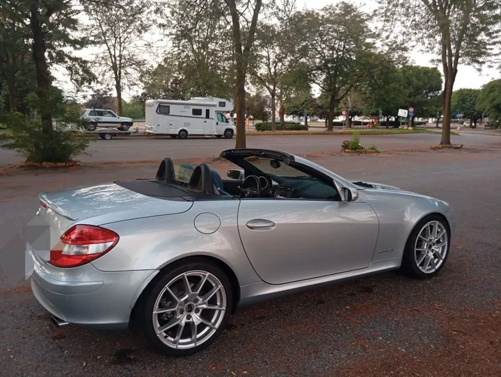 Mercedes-Benz SLK 200