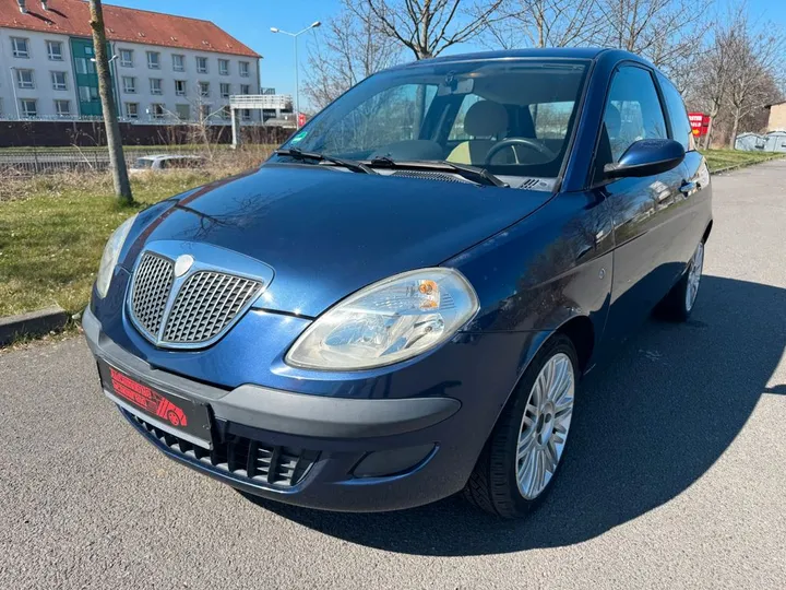 Lancia Ypsilon